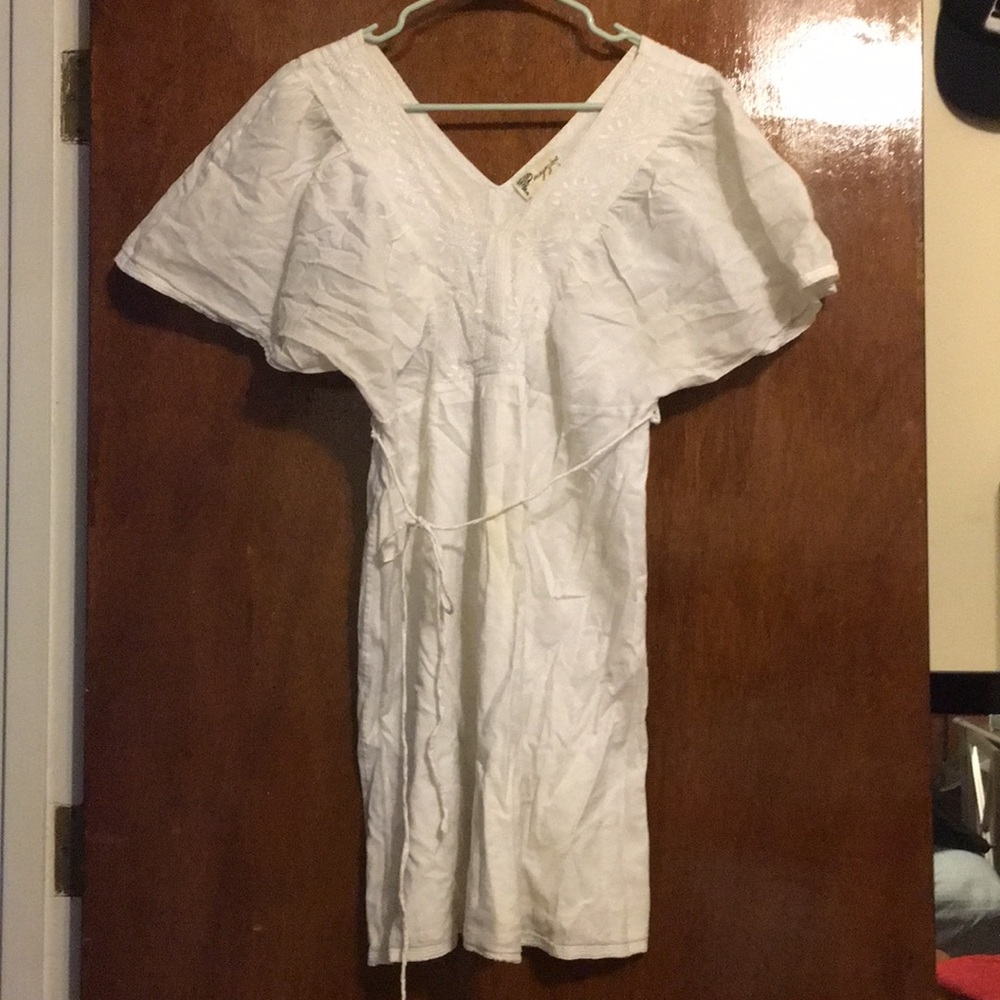 3/30 white embroidered swim cover up dress large